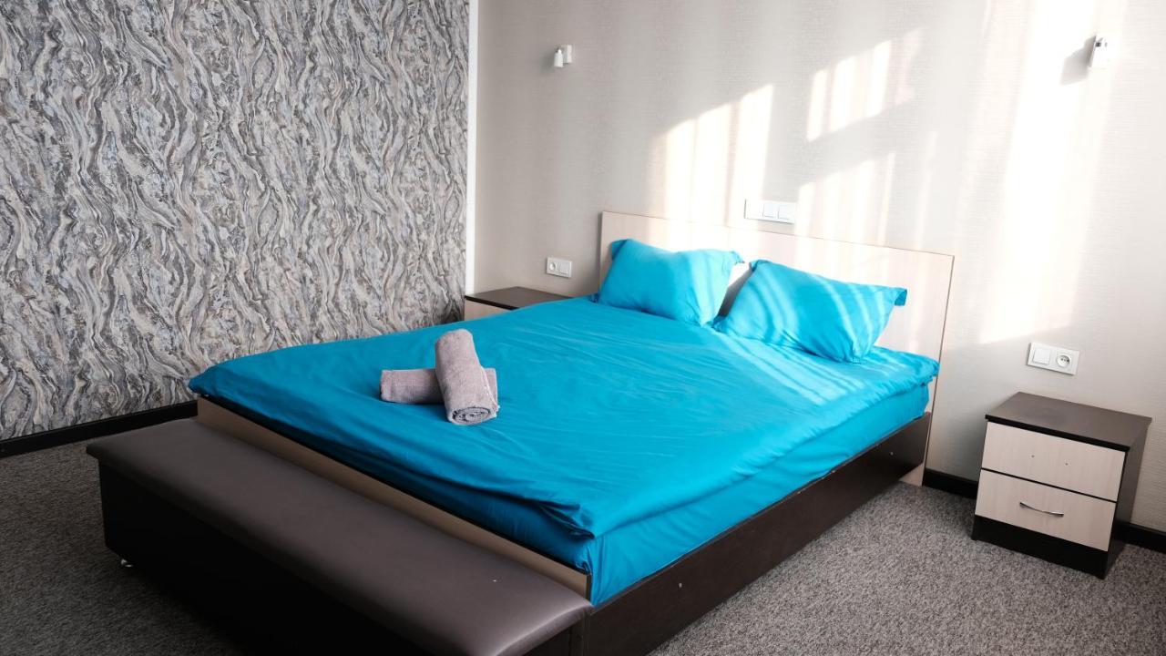 Apple Hostel ビシュケク エクステリア 写真