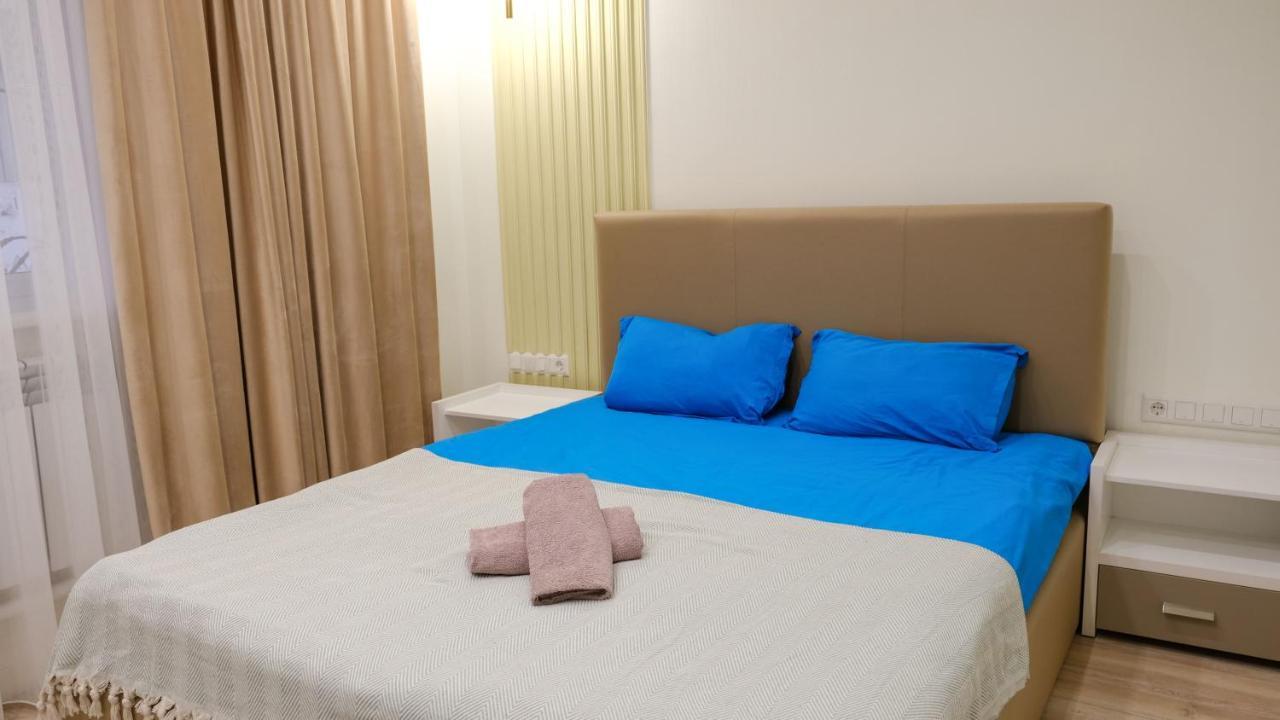 Apple Hostel ビシュケク エクステリア 写真