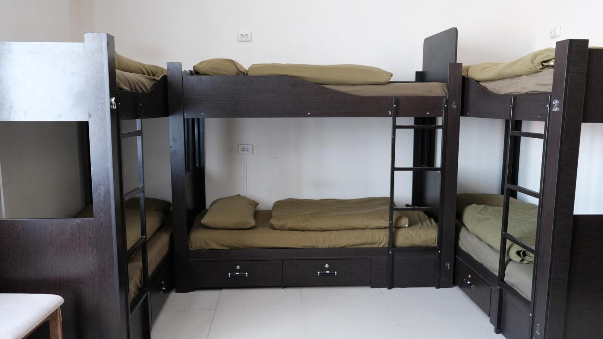 Apple Hostel ビシュケク エクステリア 写真