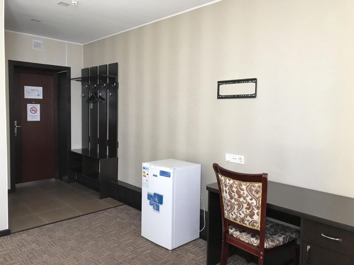 Apple Hostel ビシュケク エクステリア 写真